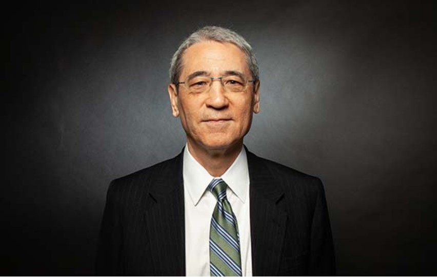How did Gordon Chang build wealth and influence