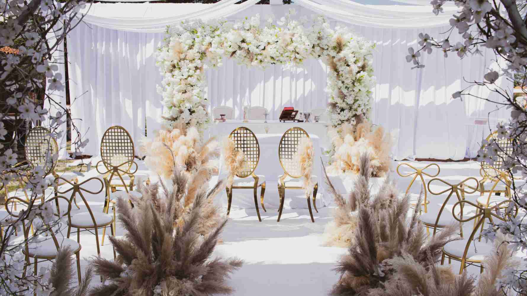 Micro Wedding Design & Decor Ideas